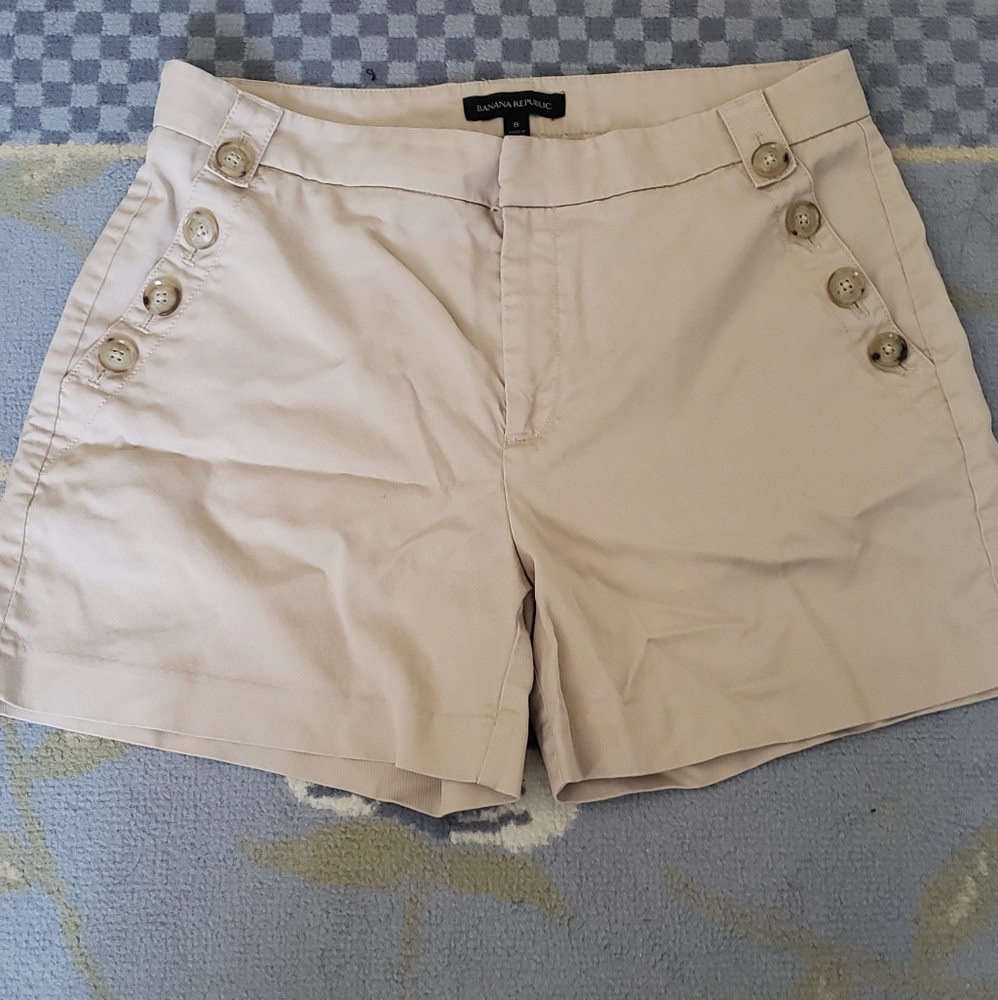 Banana Republic Khaki Chino Shorts 8 button